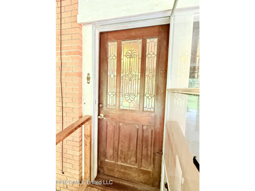 Get a glimpse of this beautiful 4 bedroom, 2.5 bath residence - photo 25