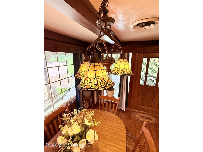 Get a glimpse of this beautiful 4 bedroom, 2.5 bath residence - photo 33