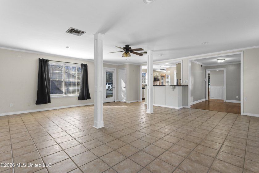 Rare opportunity to own a spacious home with an in-ground pool - photo 4