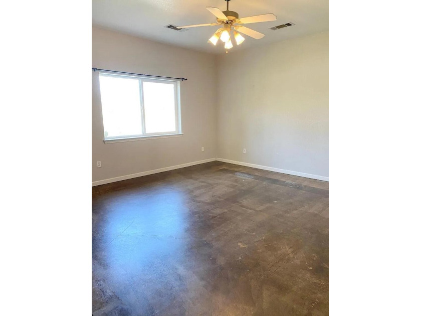 Fantastic Investment Opportunity! This duplex is ideally - photo 7