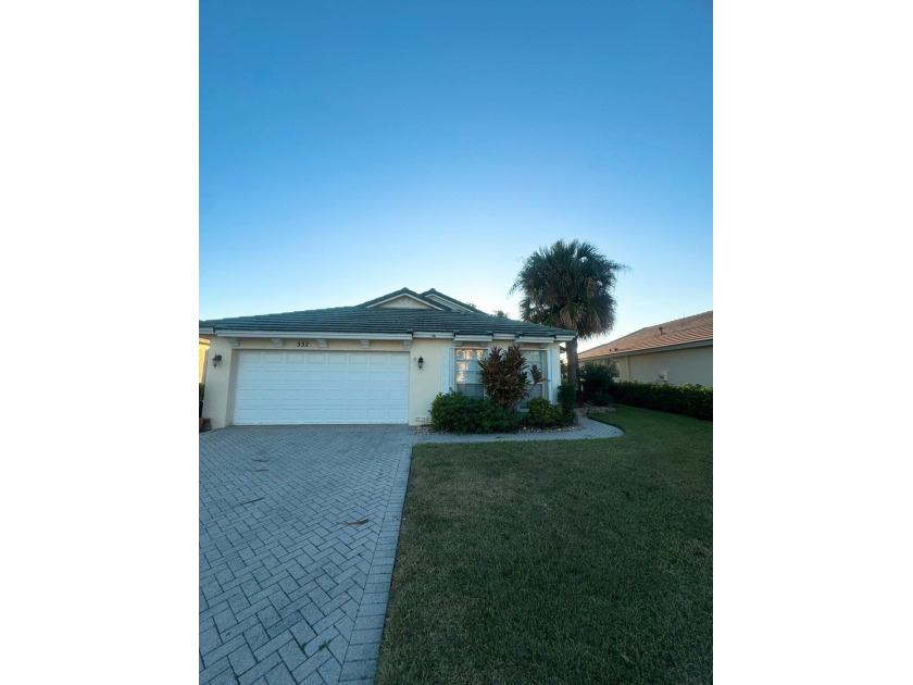 Beautifully maintained 3BR/2BA lake-view home in the gated - photo 6