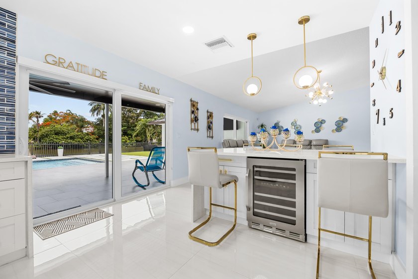 Welcome to this single-story residence in the desirable Lake - photo 23