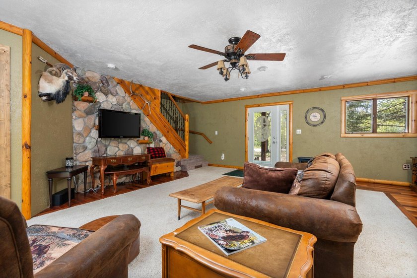 COMPETITIVELY PRICED TO SELL! This recently renovated, FULLY - photo 8