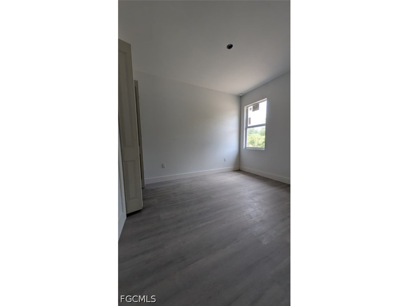 Prime Location &amp; Stunning New Construction Home! Don't miss this - photo 22