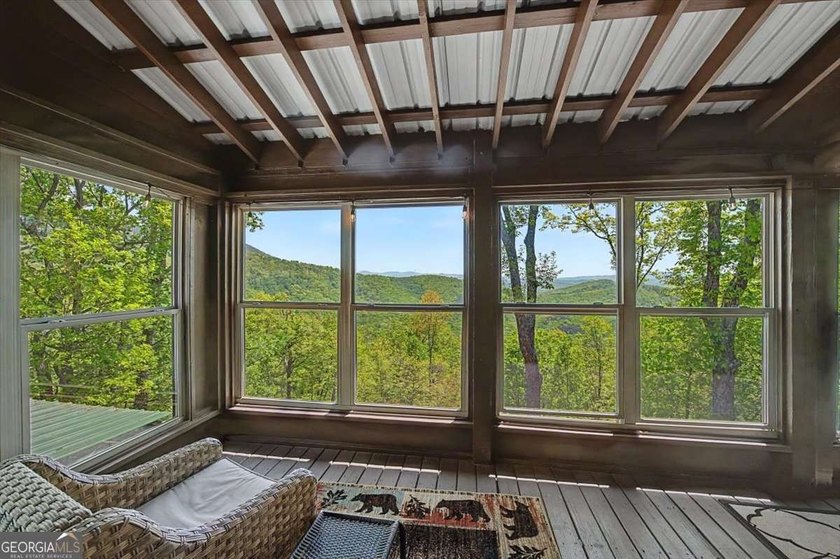 This spectacular North Georgia mountain retreat has been - photo 2