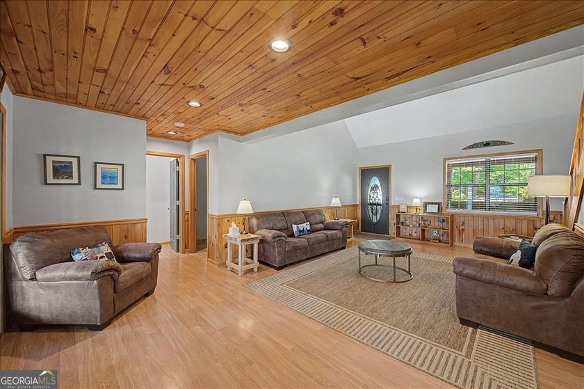 This spectacular North Georgia mountain retreat has been - photo 7