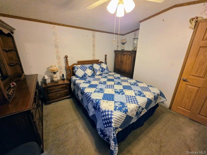 Charming Move-In Ready Home in the Heart of the East End - photo 11