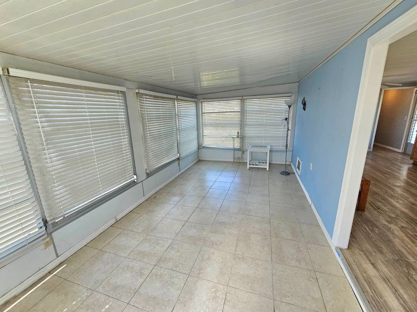 AFFORDABLE FLORIDA HOME!!! This neighborhood is conveniently - photo 22