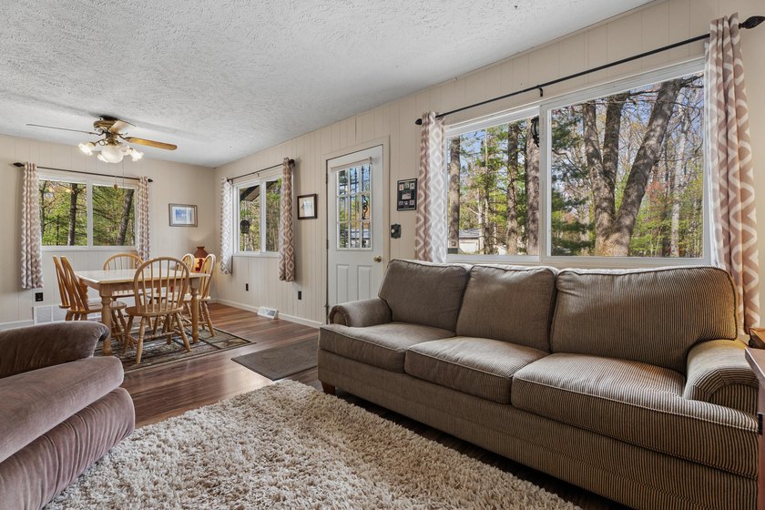 Enjoy northern Michigan living in this well-maintained 3-bedroom - photo 4