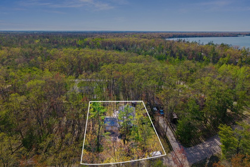Enjoy northern Michigan living in this well-maintained 3-bedroom - photo 5