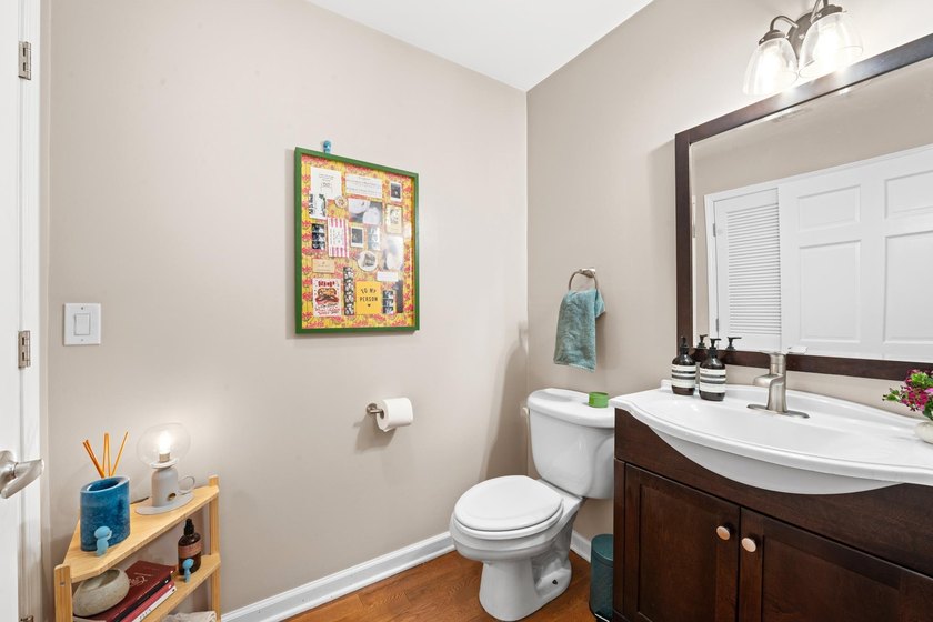 Welcome to this beautifully maintained, 861-square-foot - photo 11