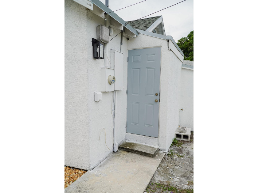 WELCOME TO A GREAT SINGLE FAMILY HOME WITH 2 BEDROOMS AND 1 BATH - photo 11