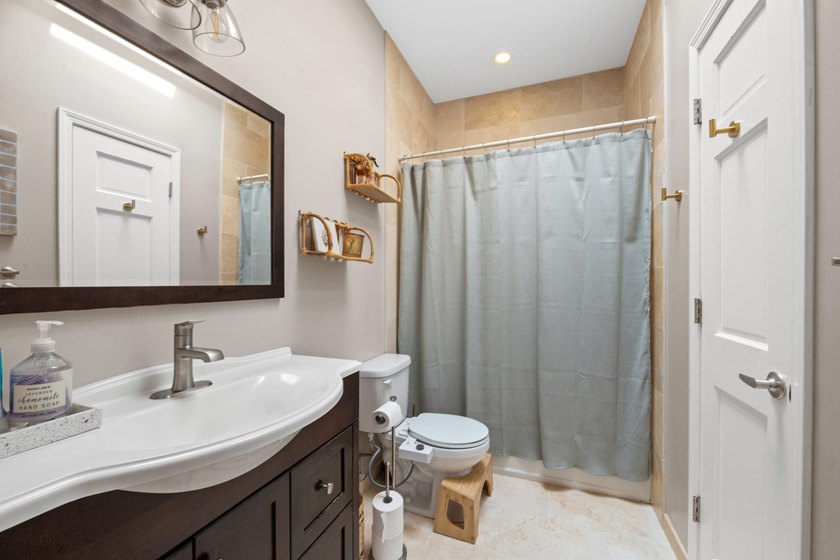 Welcome to this beautifully maintained, 861-square-foot - photo 15