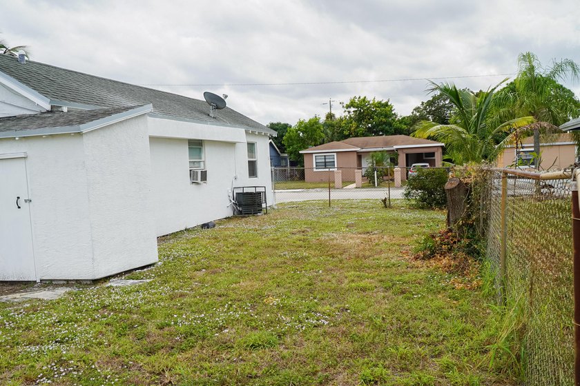WELCOME TO A GREAT SINGLE FAMILY HOME WITH 2 BEDROOMS AND 1 BATH - photo 20