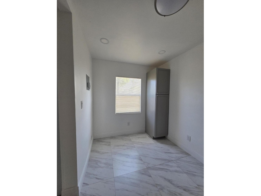 WELCOME TO A GREAT SINGLE FAMILY HOME WITH 2 BEDROOMS AND 1 BATH - photo 32