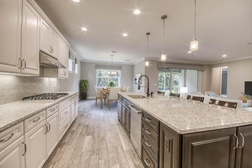 Outstanding New Price! This unique and highly sought-after - photo 8