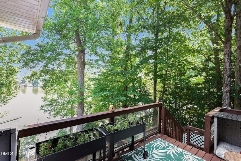 Welcome to your private waterfront retreat in the gated - photo 15
