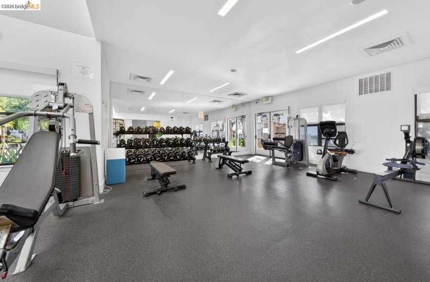 What an opportunity!! Come and see this one bedroom condo in - photo 22