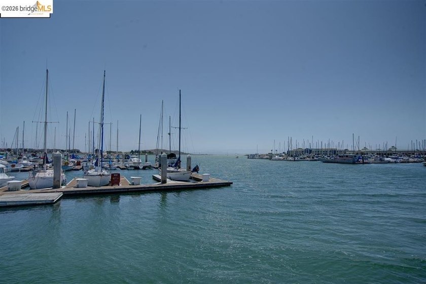 What an opportunity!! Come and see this one bedroom condo in - photo 28