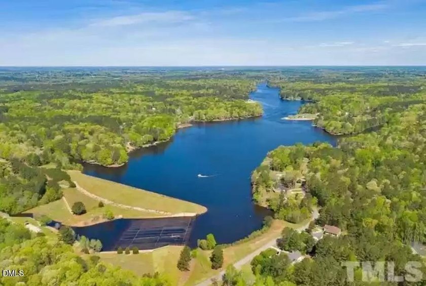 Welcome to your private waterfront retreat in the gated - photo 32