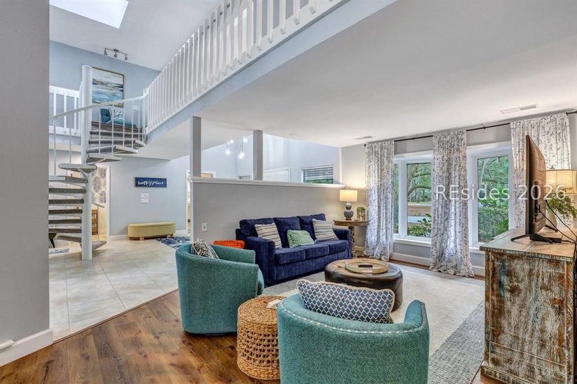 Unique home with a covered, heated pool and bi-fold doors that - photo 12