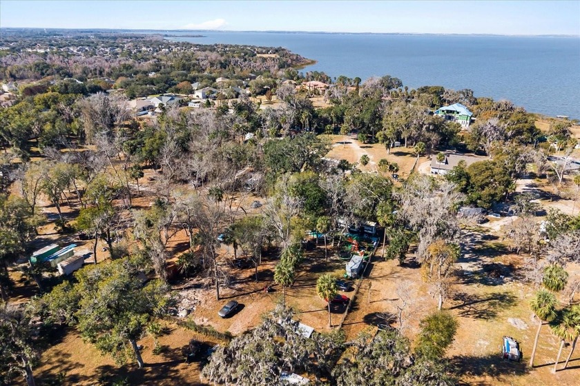 Welcome to your own piece of paradise across from Lake Apopka - photo 13