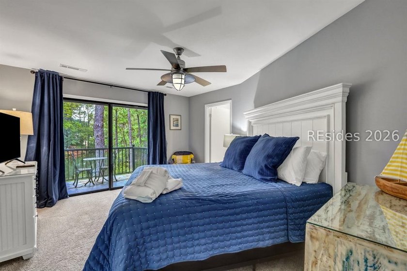 Unique home with a covered, heated pool and bi-fold doors that - photo 42