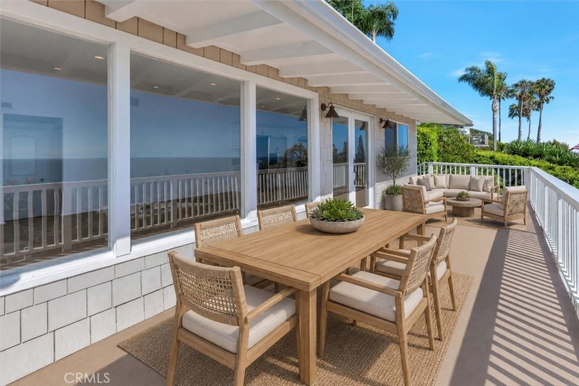 Perched above Coast Highway in South Laguna, this coastal - photo 8