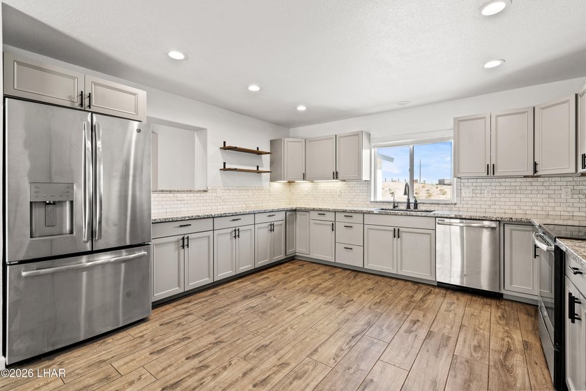 Welcome to 3665 Stanford Ct, a move in ready home with fresh - photo 3