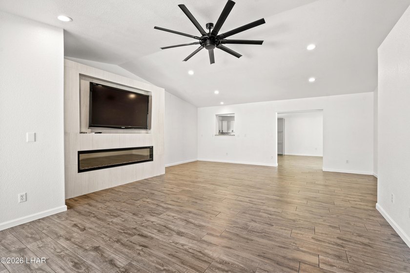 Welcome to 3665 Stanford Ct, a move in ready home with fresh - photo 4