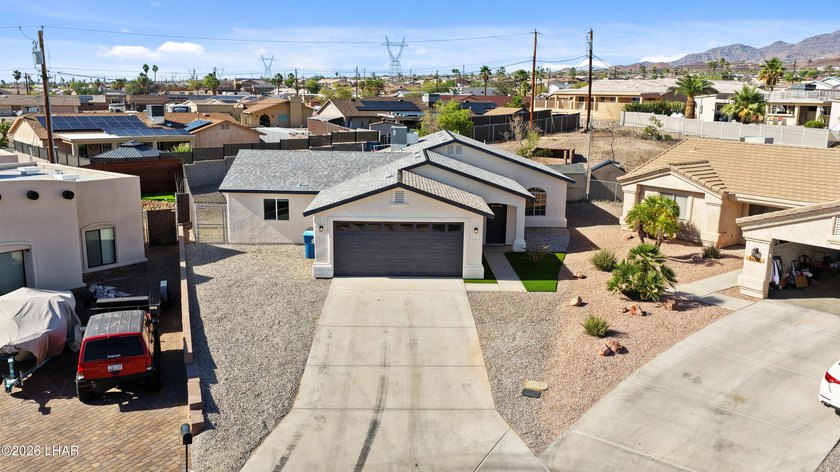 Welcome to 3665 Stanford Ct, a move in ready home with fresh - photo 5