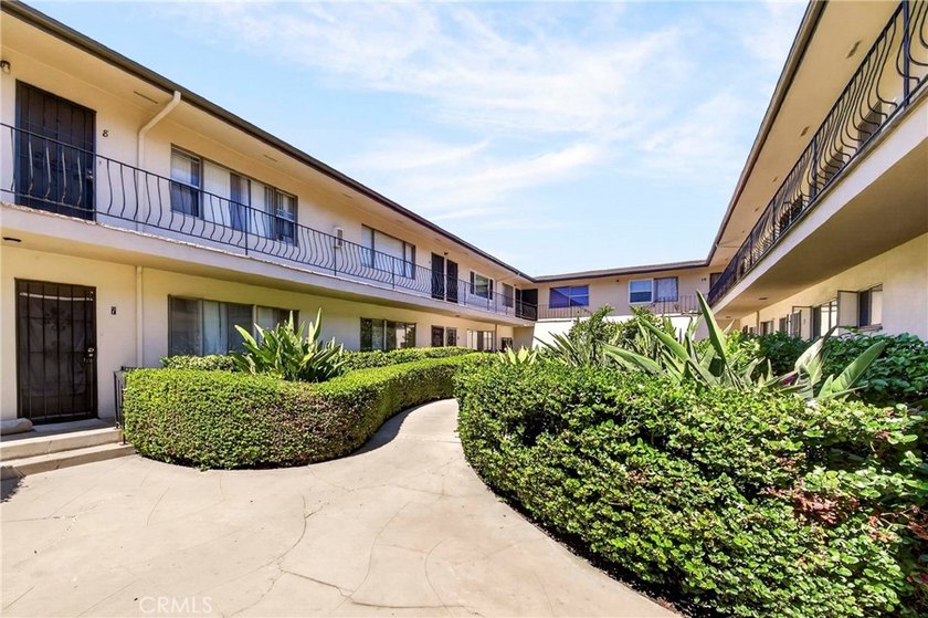 Welcome to 728 Cedar Ave #10, the only unit currently available - photo 3