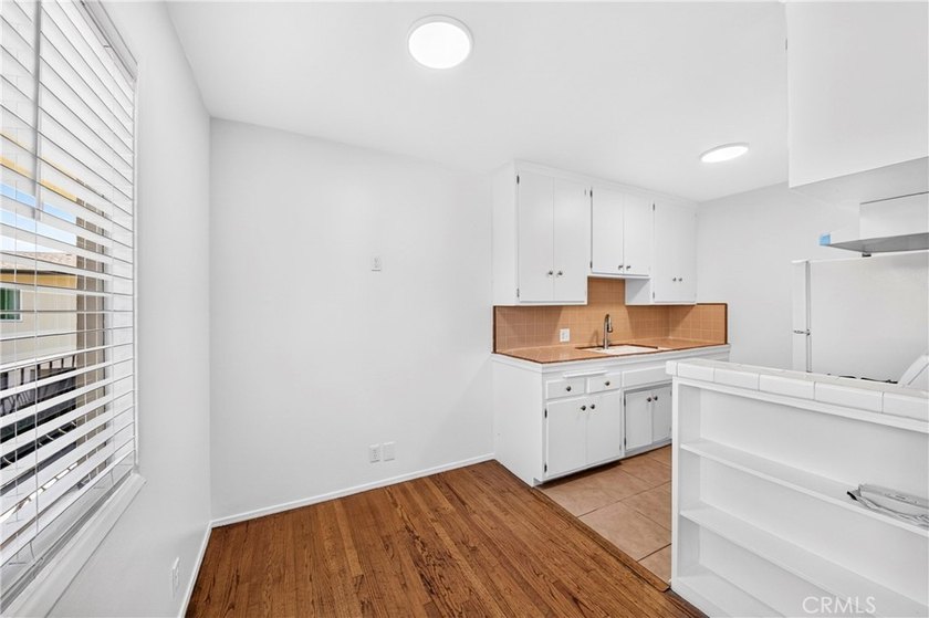 Welcome to 728 Cedar Ave #10, the only unit currently available - photo 9