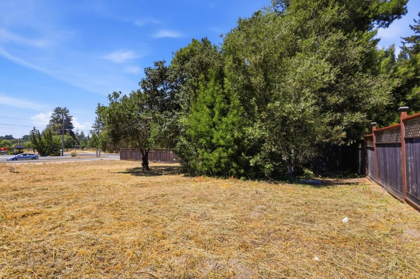 Rare Development opportunity in Santa Cruz. Flat 10,759sq. ft - photo 14