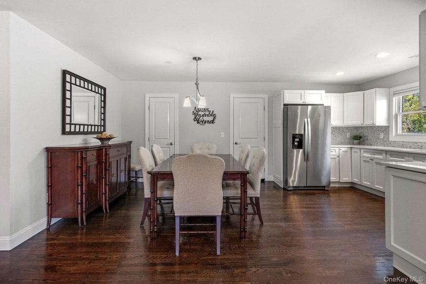 Welcome to 11 Jackson Street in East Islip-a beautifully - photo 14