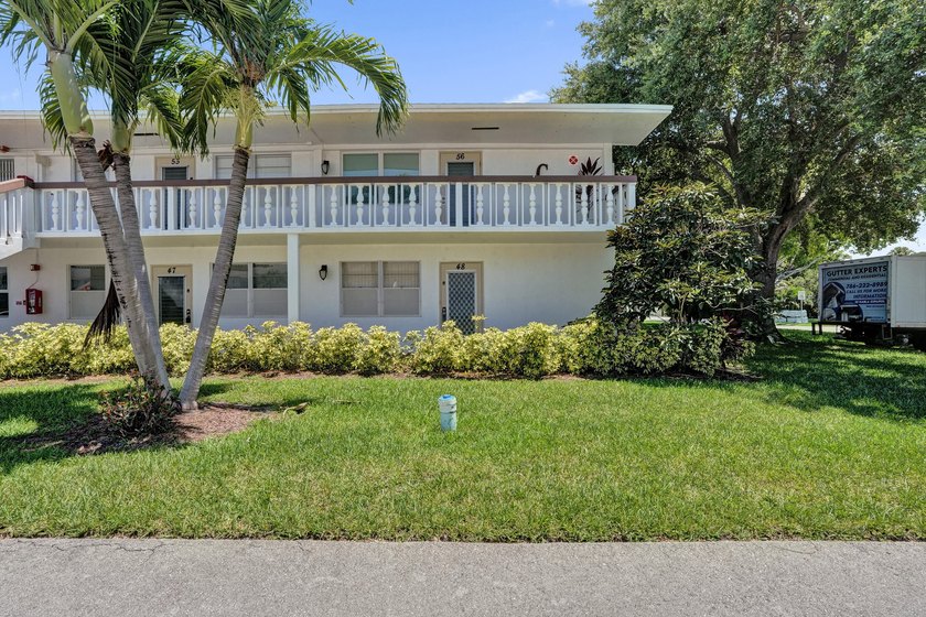 Private, first floor corner unit, furnished 2 bedroom/1.5 bath - photo 27