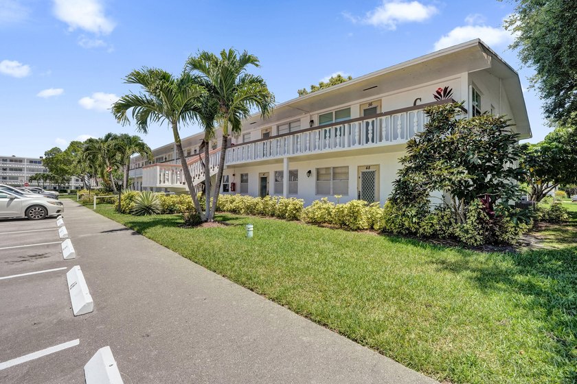 Private, first floor corner unit, furnished 2 bedroom/1.5 bath - photo 28