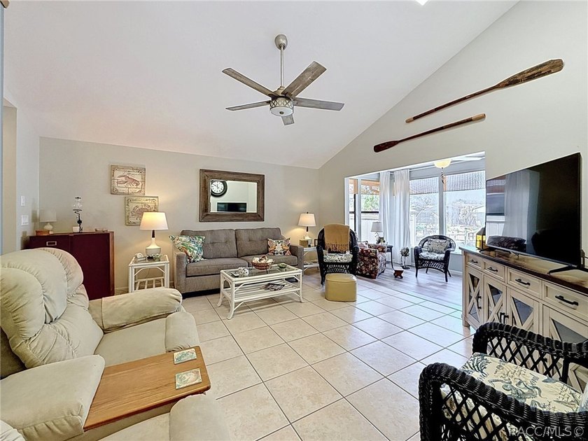 Welcome to waterfront living in the heart of Homosassa! Located - photo 35