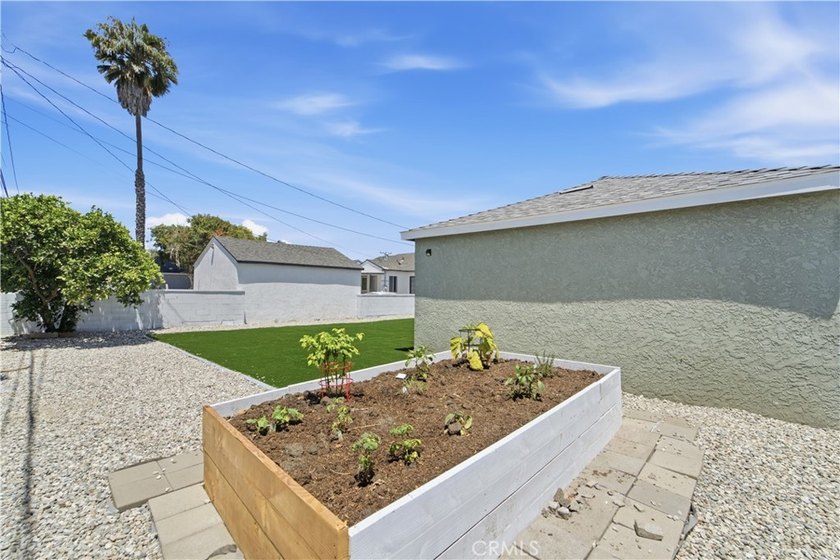 Welcome to sunny torrance. This home is a renovated modern 3 - photo 8