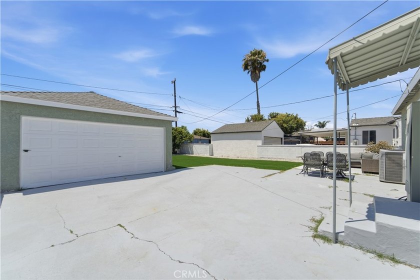 Welcome to sunny torrance. This home is a renovated modern 3 - photo 9