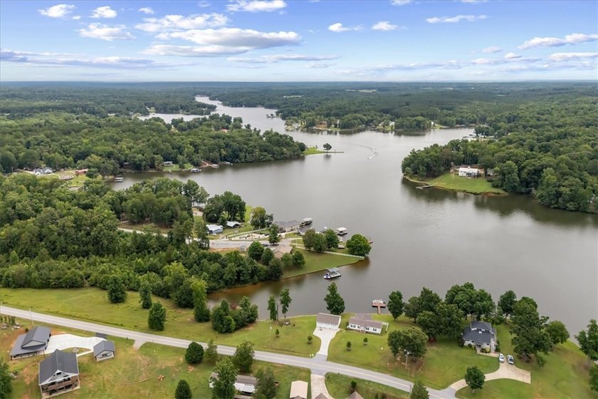 Discover an exceptional lakefront retreat on Lake Secession-a - photo 46