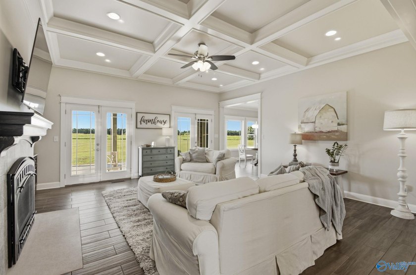 Rare opportunity to own a custom full-brick home on 20 - photo 11