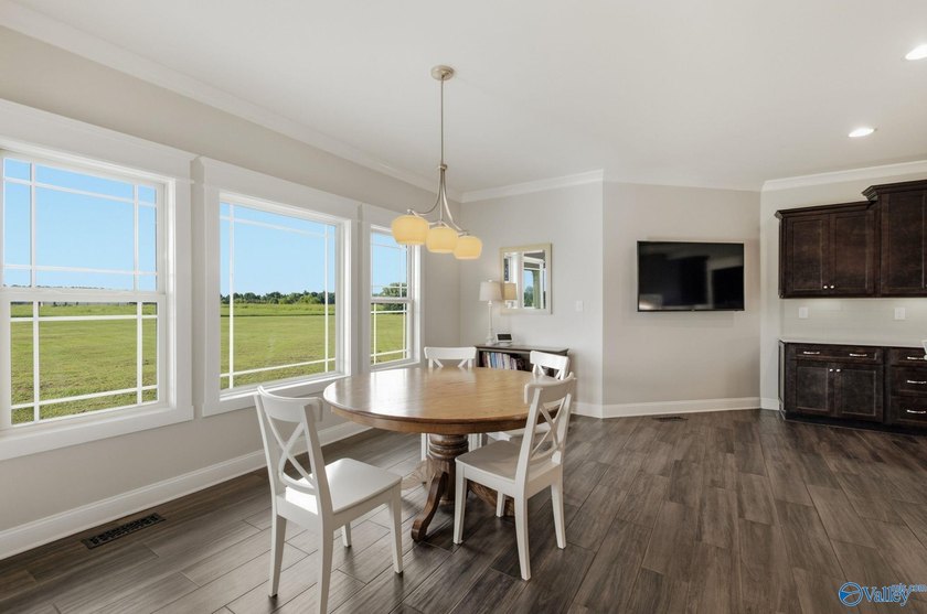 Rare opportunity to own a custom full-brick home on 20 - photo 15