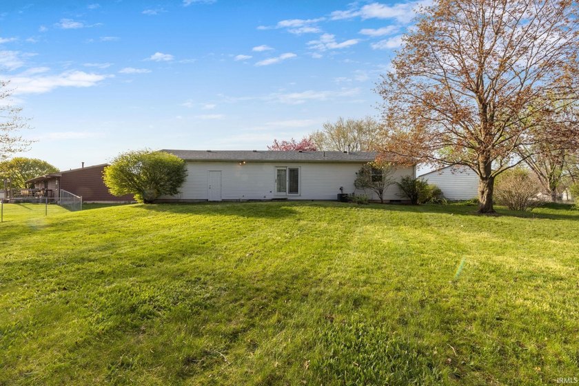 Well maintained home located in a quiet cul-de-sac setting - photo 22