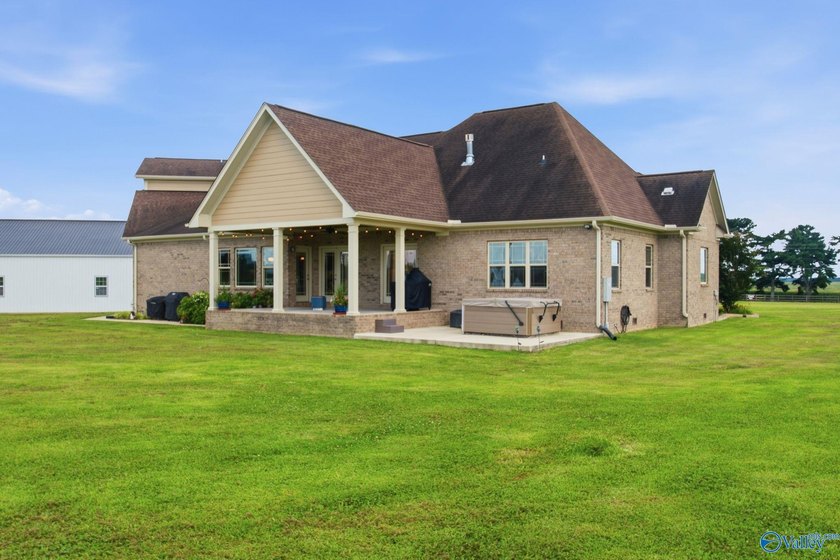 Rare opportunity to own a custom full-brick home on 20 - photo 45