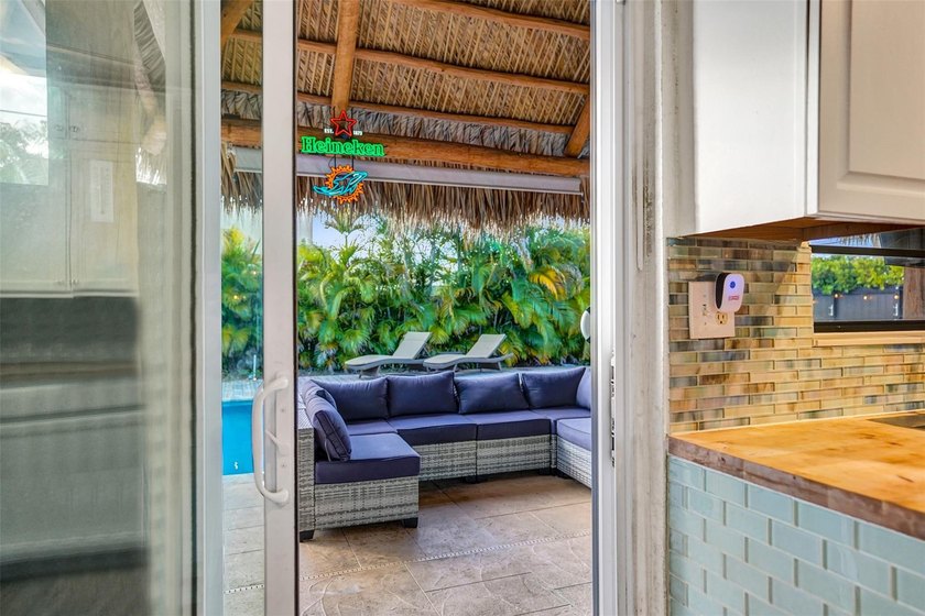 Discover your private tropical retreat in this 3 Bedroom, 2 - photo 9