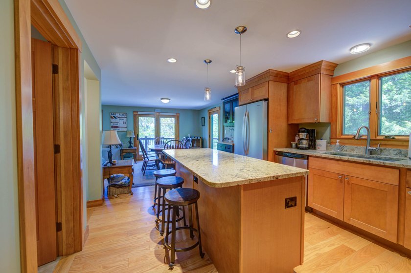 This stunning open concept home is designed for both relaxation - photo 11