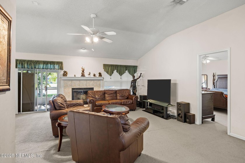 Beautiful all-brick, 3-bedroom, 2-bath home nestled within a - photo 22