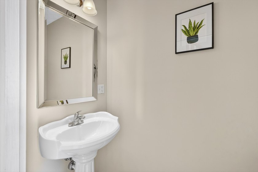 Charming 3BR/2.5BA in the Heart of Rockland. Built in 2015 and - photo 13