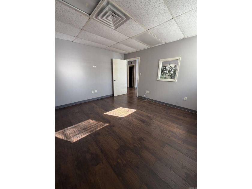 Position your business in the heart of Downtown Little Rock with - photo 11